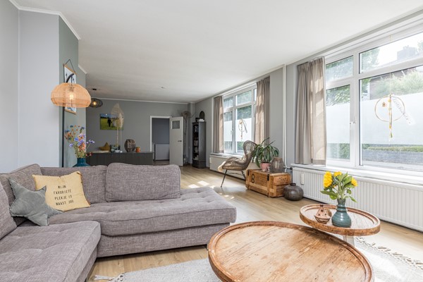 Foto - Verkocht: Unieke karakteristieke instapklare hoekwoning met maar liefst 235 m2 wonen én een vrij uitzicht op het groen in Simpelveld.